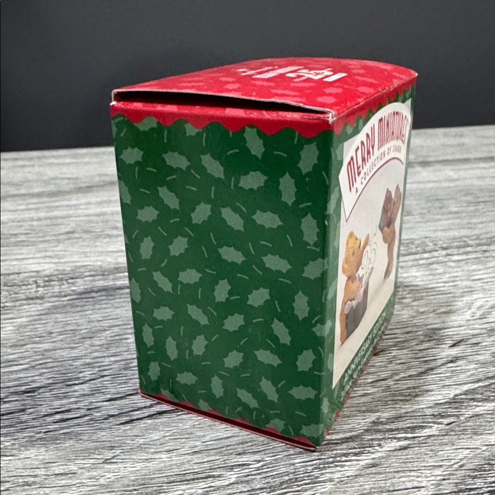 Hallmark | Merry Miniatures: 25th Anniversary Edition Teddy Bear Figures - Picture 5 of 16